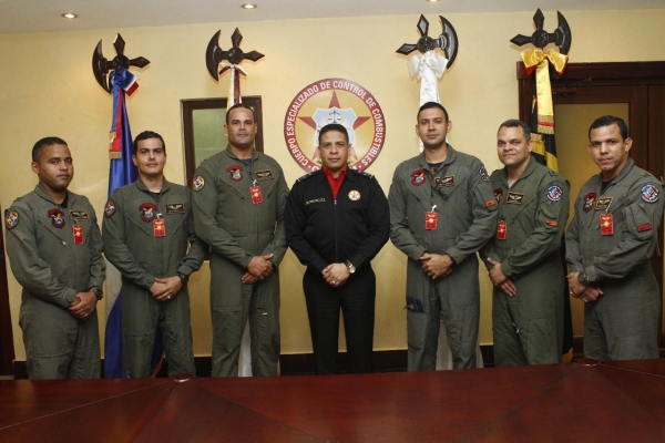 CECCOM Recibe La Visita De Cortesía Del Escuadrón De Rescate De La FARD