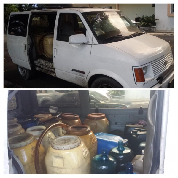 Dirección Regional Cibao Sur del CECCOM sorprende camioneta comercializando combustibles de manera ilícita