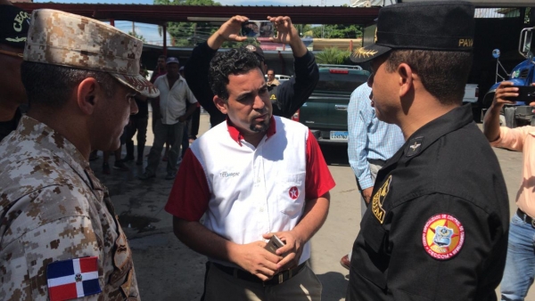 Autoridades militares realizan reunión con comerciantes de la zona fronteriza