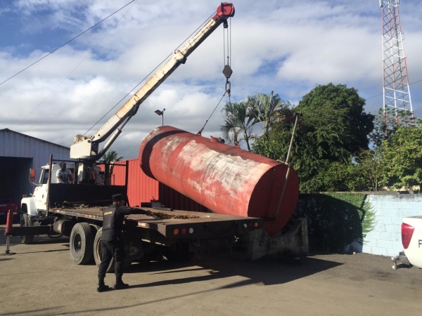 CECCOM desmantela punto de distribución ilegal de combustibles en La Vega