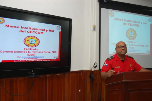 CECCOM, imparte charla sobre el Rol y Marco Institucional.