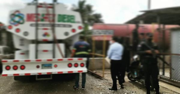 CECCOM realiza un operativo de allanamiento a una compañía de transporte escolar que se dedicaba a la venta de combustible de manera ilegal.