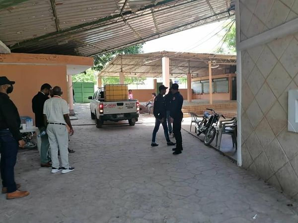 CECCOM. Miembros de la Dirección de Inteligencia, apoyados por la Regional Central, realizaron un operativo de allanamiento a un punto de venta de combustible ilegal.