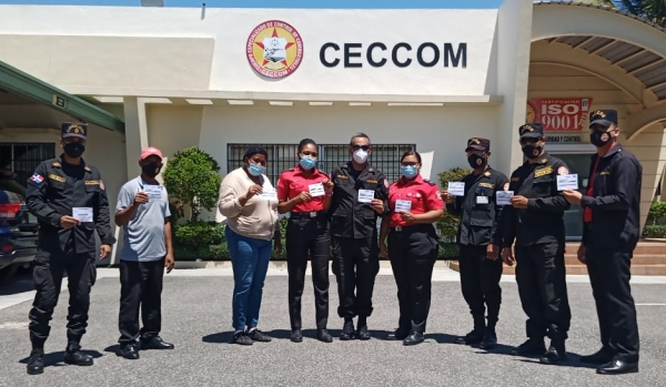El Cuerpo Especializado de Control de Combustibles y Comercio de Mercancías (CECCOM), continúa el proceso de vacunación contra el COVID19, del personal que presta servicio en esta institución.
