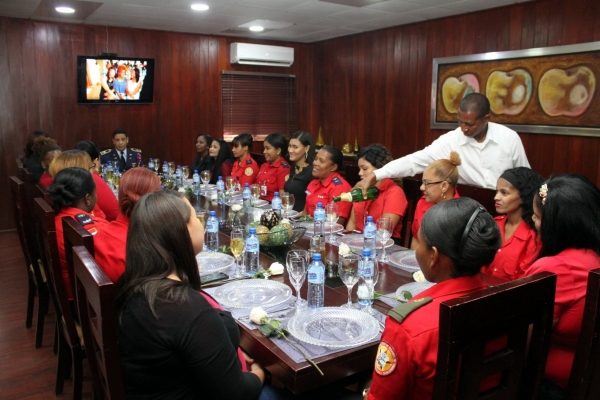 Director General del CECCOM celebra almuerzo con motivo del Día Internacional de la Mujer