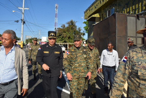 Supervisión en la construcción de dos destacamentos, uno del Ejercito y el otro del CECCOM