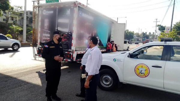 CECCOM inspecciona unidades de transporte de mercancías y de combustibles.